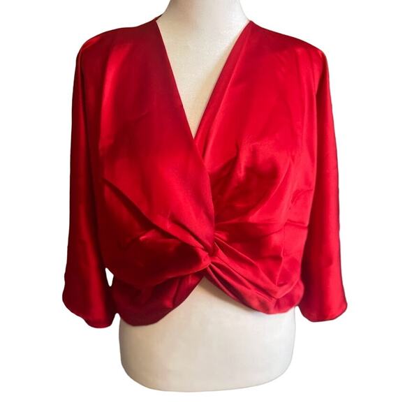 Renee C Twist Satin Cropped Blouse Size Medium NWT - Picture 1 of 9